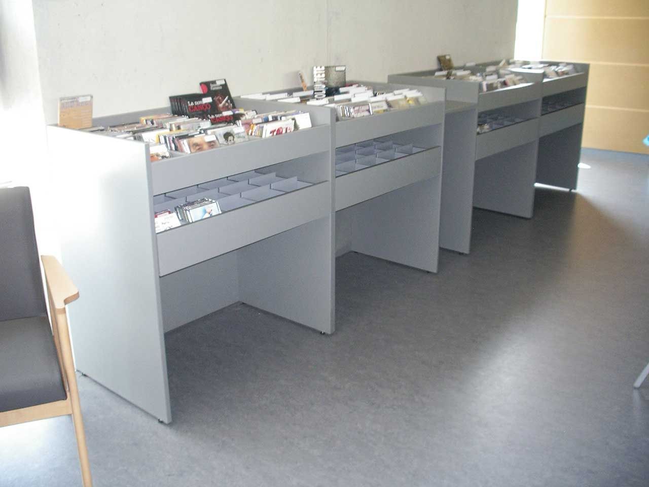 expositor-multimedia-madera-2-1280x960