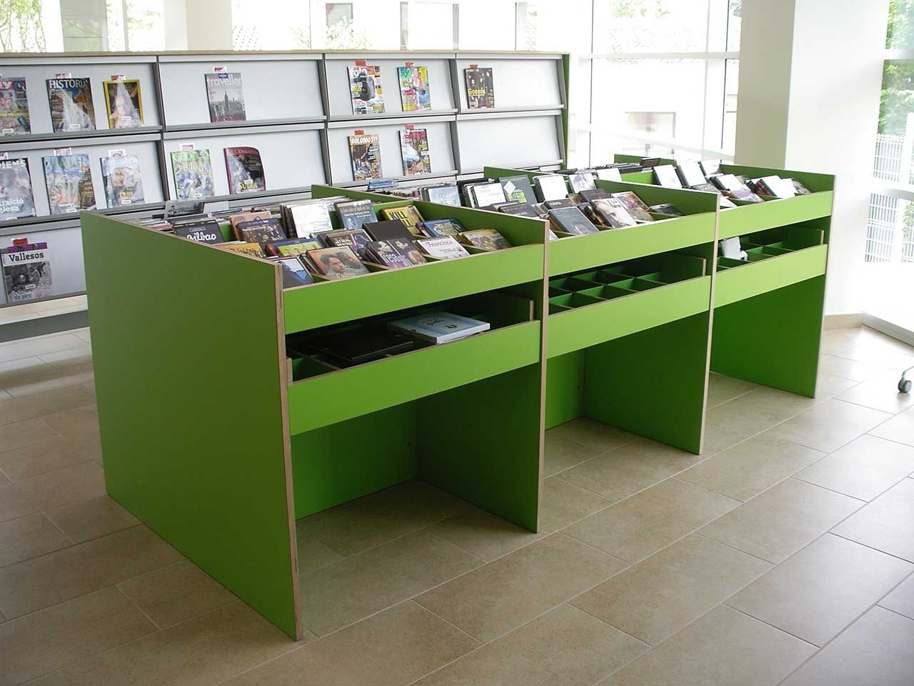 expositor-multimedia-madera-3-1280x960