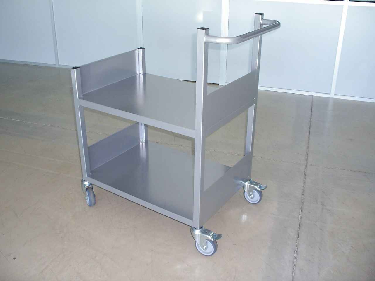 Carro-porta-libros-metalico-de-dos-bandejas-1280x960-1