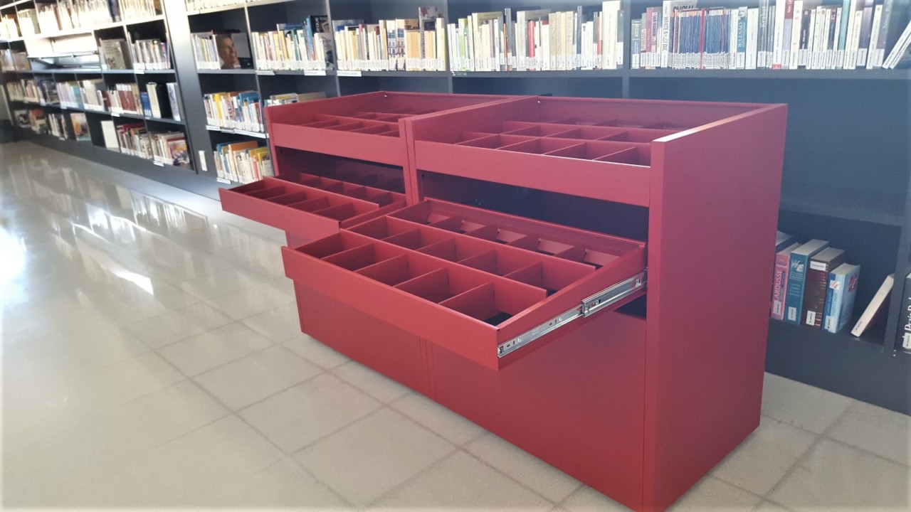 Expositor-multimedia-rojo-2-1280x720